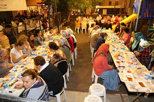 Bodrum Belediyesi bu kez Sahur yemeği verdi